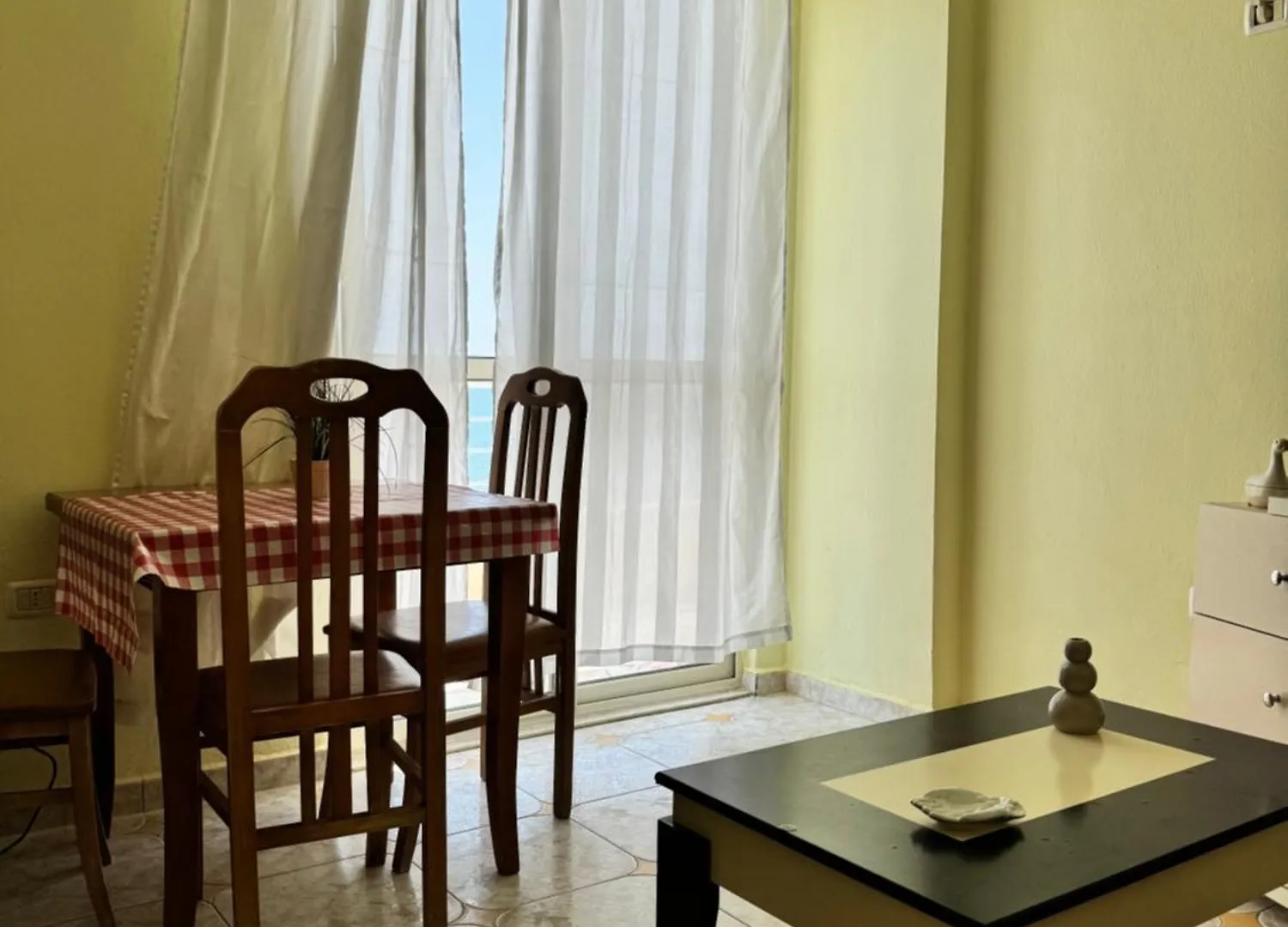 Lägenhet Beach Front Aparts Durrës
