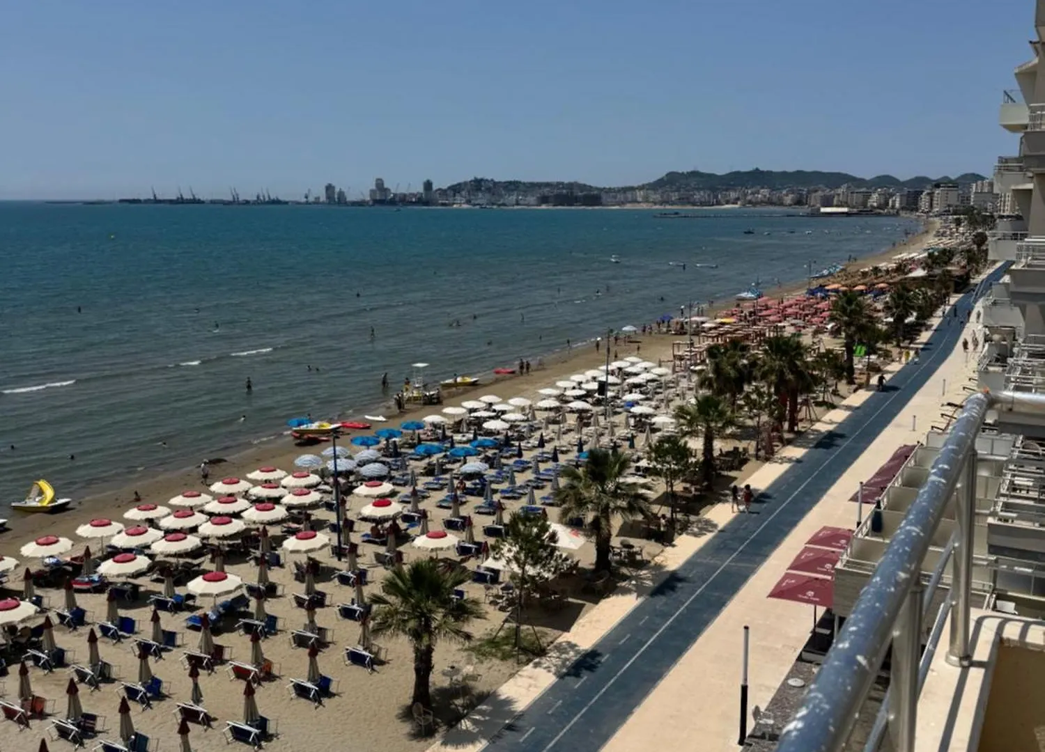 Beach Front Aparts Durrës 0*,  Albanien
